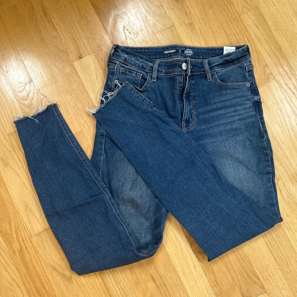 Old Navy size 6 tall Rock Star super skinny jeans